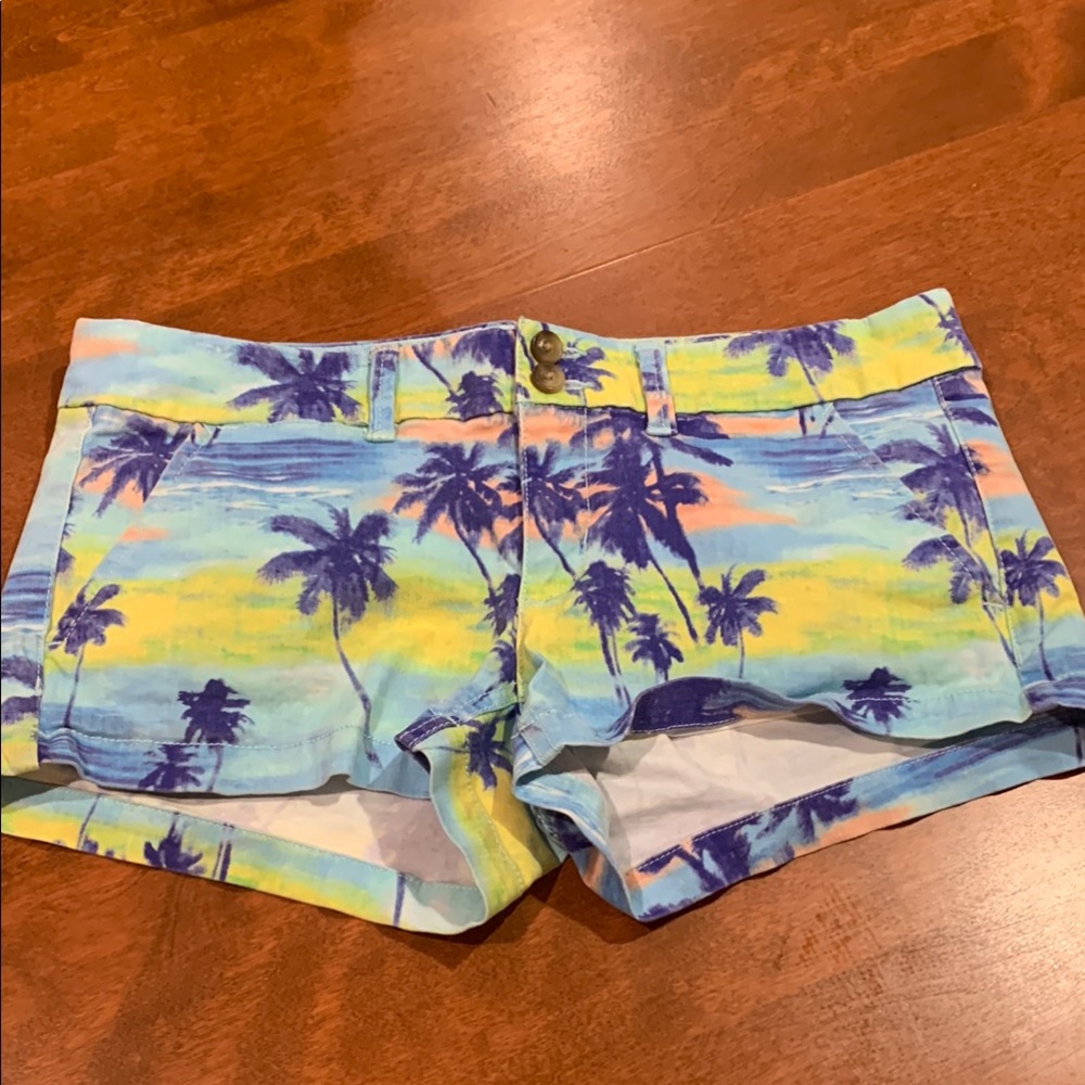 American Eagle Tropical Print Women's Shorts